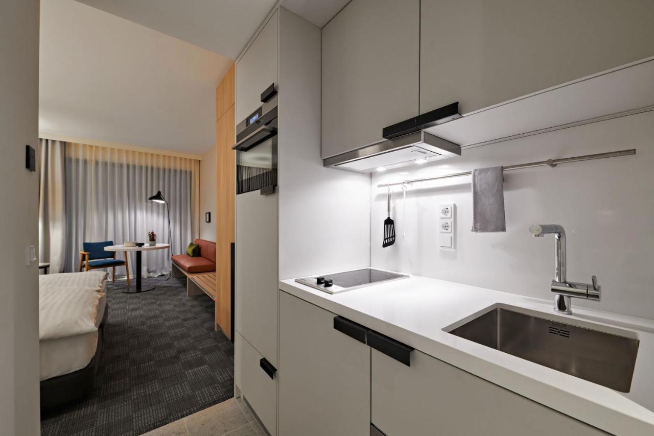 Adina Apartment Hotel Кельн Екстер'єр фото
