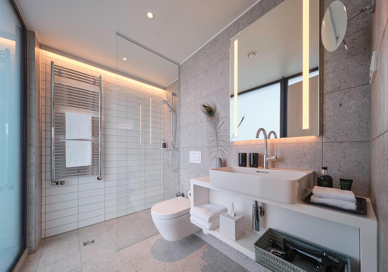 Adina Apartment Hotel Кельн Екстер'єр фото