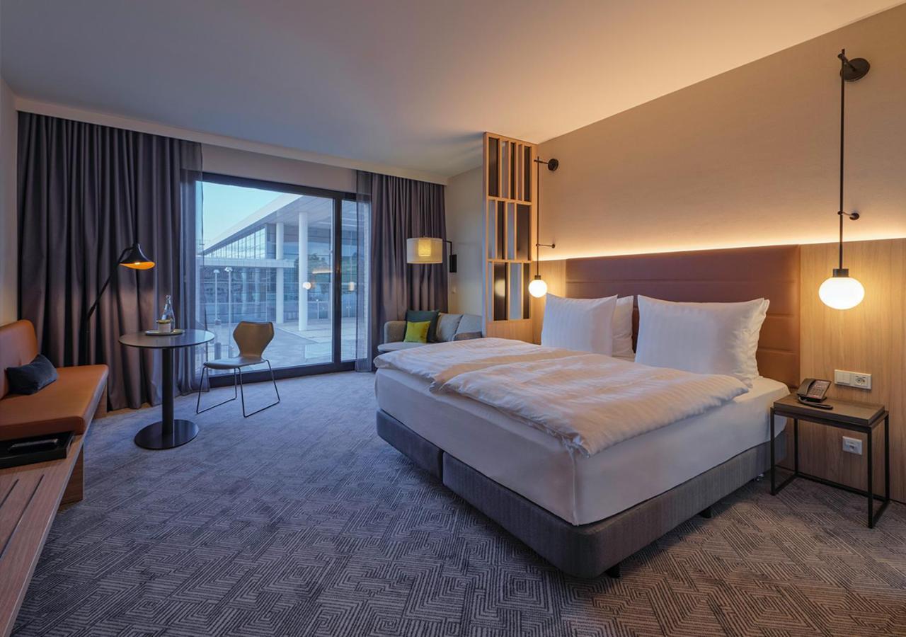 Adina Apartment Hotel Кельн Екстер'єр фото
